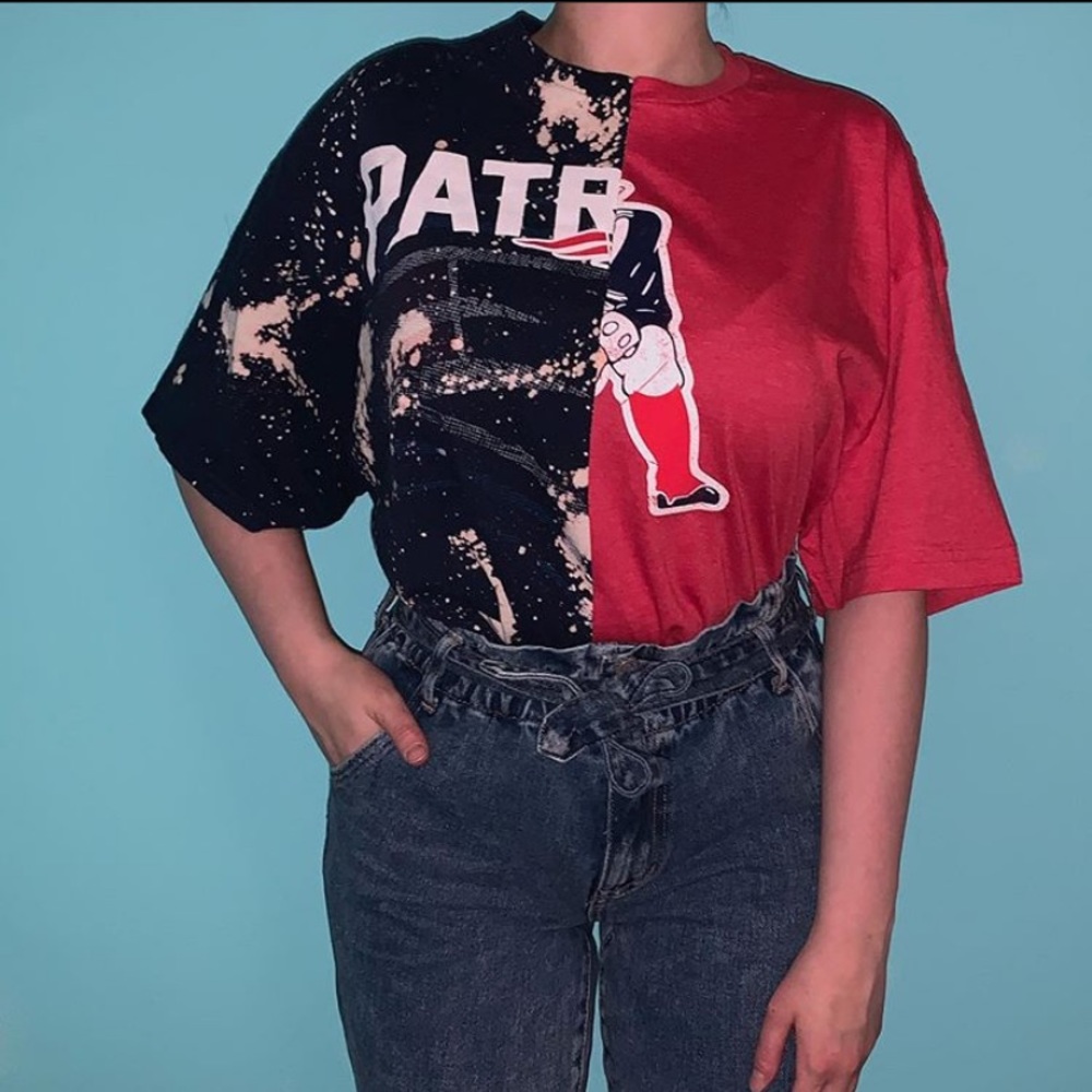 Patriots bleach dyed split tee